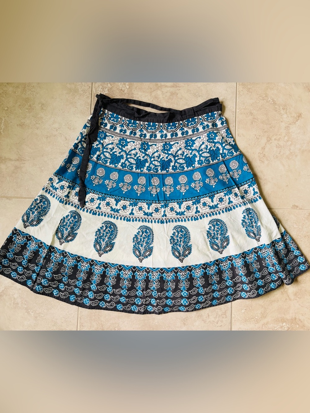 Y2K Lucky Brand Blue & Cream Floral Cotton Wrap Midi Skirt with Black Tie(L)